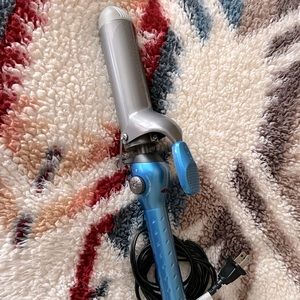 Babyliss Pro nano titanium spring curling iron 1.5"